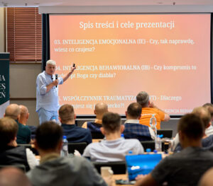 BK09-05-24_0665 1 (5)